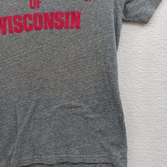 Under Armour Loose Gray Wisconsin Badgers Tee Shirt Men’s Size Medium - Picture 7 of 9